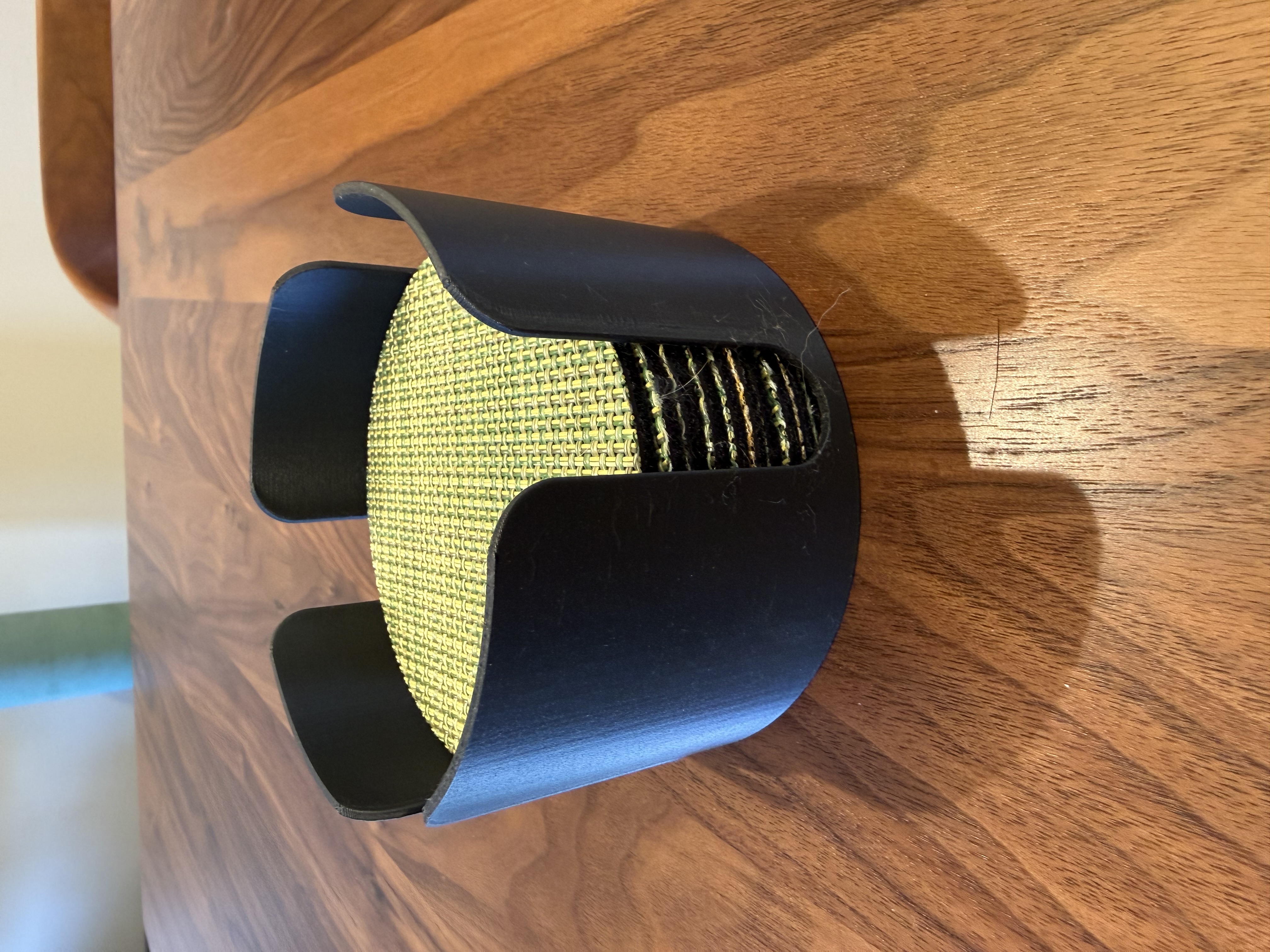 Cuff holder black
