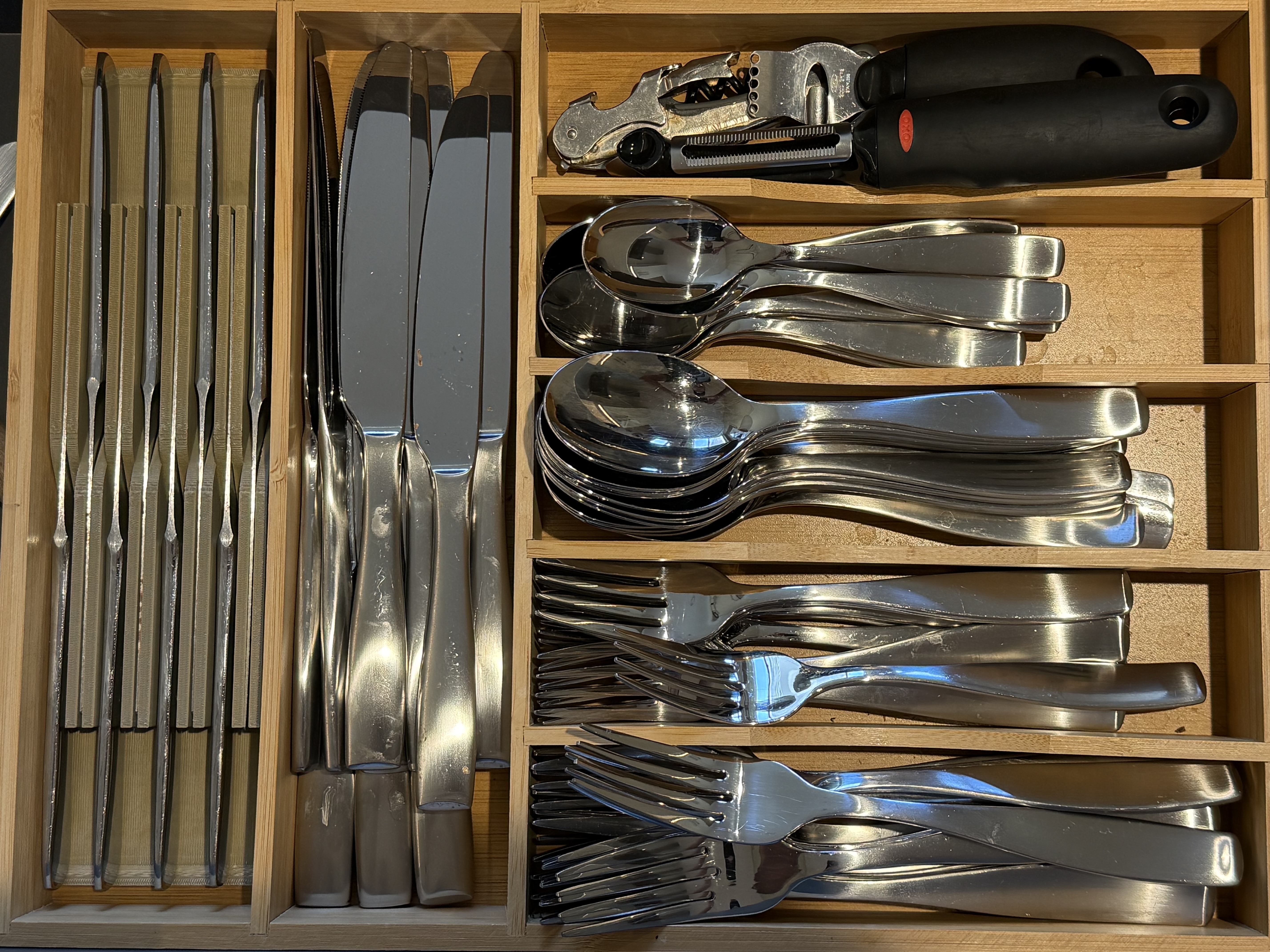 Steak knife holder photo 1