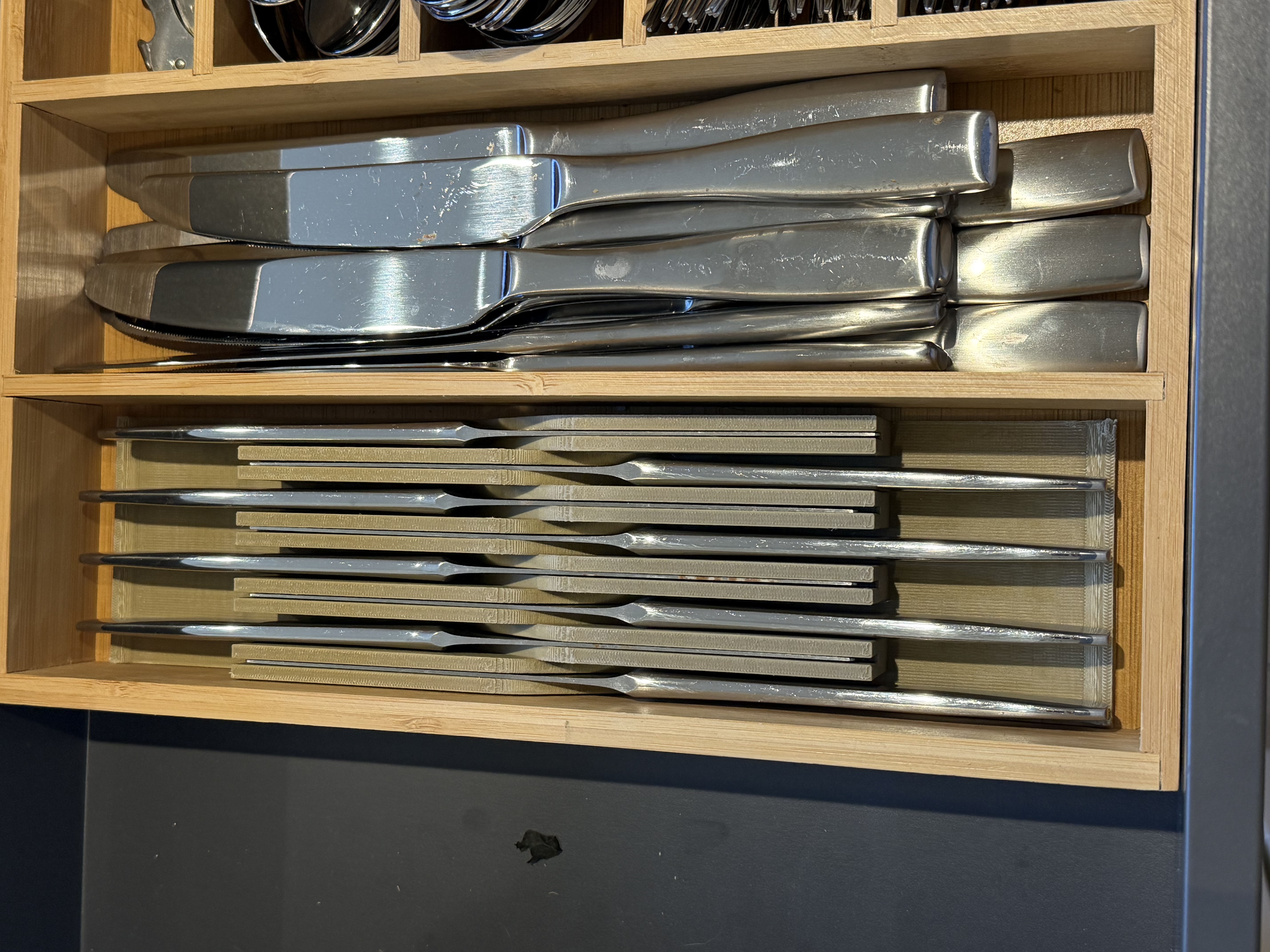 Steak knife holder photo 2